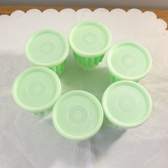 Set of 6 Vintage Minty Green Tupperware Miniature Jello Molds - Picture 3 of 8